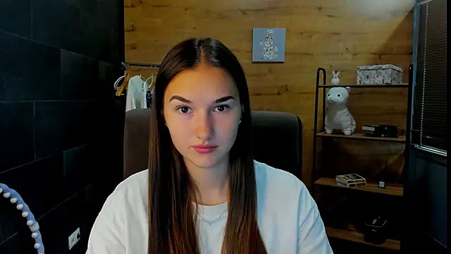 DianaaHill online show from July 7, 9:13 am