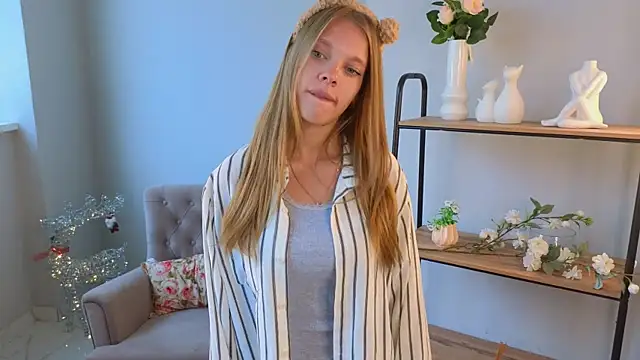 Kelly Clarks online show from July 8, 6:26 am