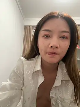 Yueya- online show from June 24, 12:37 pm