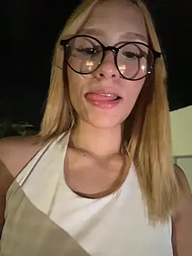 Lucy lu01 online show from July 5, 4:40 am