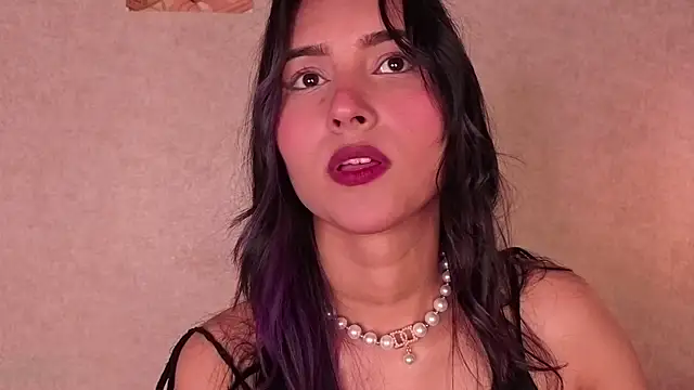 lilly soff  online show from July 4, 4:52 am