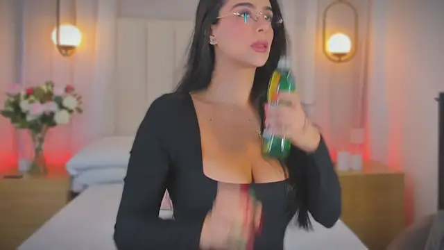 victoria milaan online show from July 1, 8:52 pm