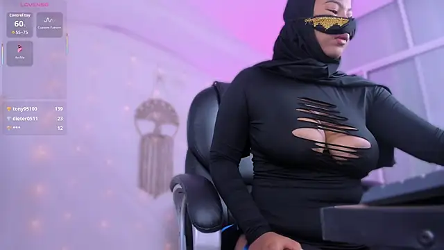 dalia aisha online show from July 13, 1:23 pm