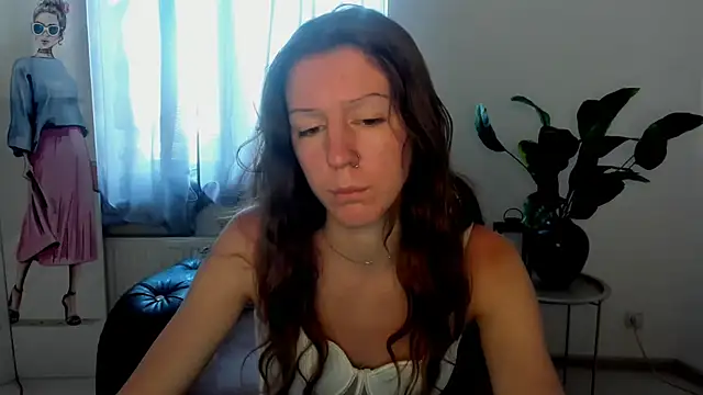 Lunaa x44 online show from July 6, 8:19 am