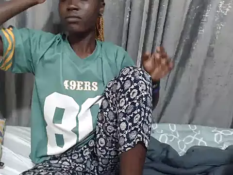 nelly lov online show from July 3, 8:37 pm