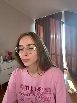 IsabellaStarglow online show from July 15, 3:50 pm