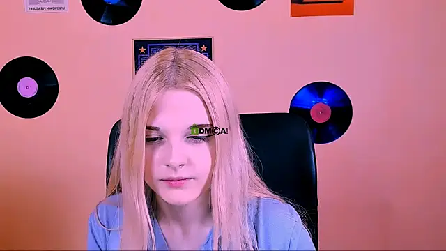 nicole bright online show from July 8, 9:11 am