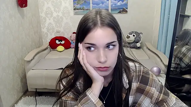 cool girlwe online show from July 7, 9:35 am