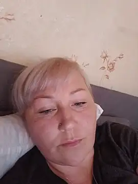 CrystalWhite077 online show from July 11, 10:48 am