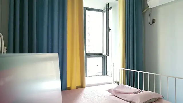 XantheBloom online show from July 17, 8:51 am