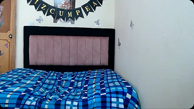 PAULYXS01 online show from July 17, 5:27 pm