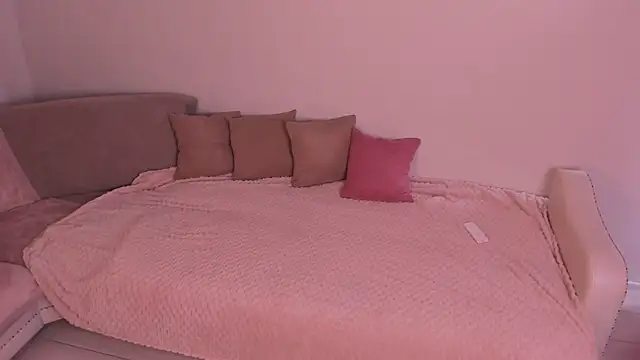 Mooniriss online show from July 22, 7:42 am