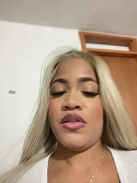 riri brunnete online show from June 2, 4:02 am