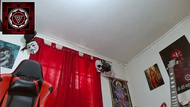 Amanda Valeska online show from April 18, 5:26 pm