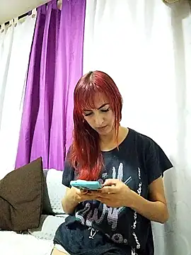 jessierocketx online show from January 9, 9:30 pm