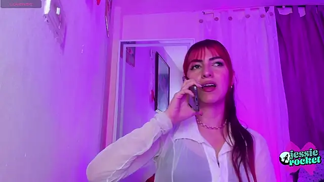 jessierocketx online show from November 14, 2:11 am