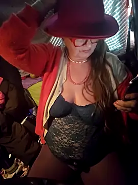 MucMilf59 online show from October 27, 8:47 pm