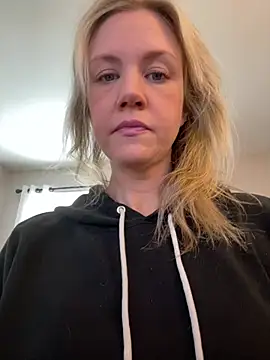 Kay Cakes online show from February 26, 4:06 pm