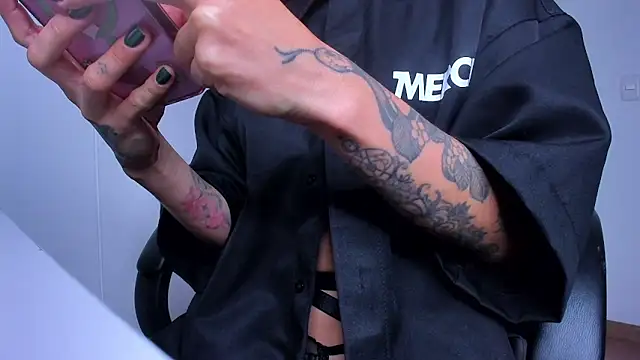 Lisegg  online show from March 28, 3:00 pm