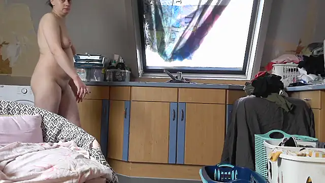 SexyAmanda32 online show from February 14, 10:28 am