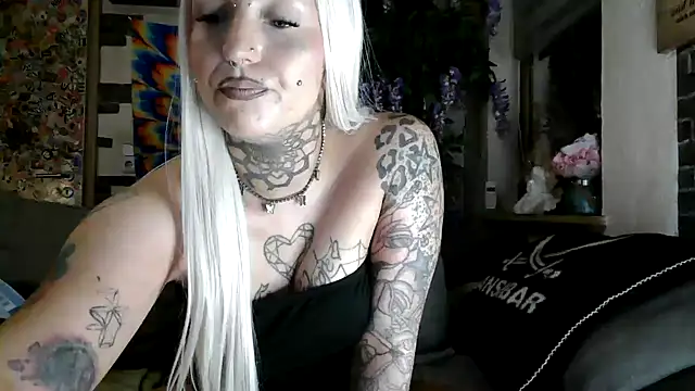 RoxxyInk online show from September 9, 7:30 am