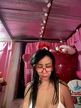 Snapshot of sweetieme chatting on October 2, 8:41 am sweetieme online show from October 2, 8:41 am