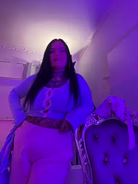  MelinaCurves  online show from October 4, 9:19 pm