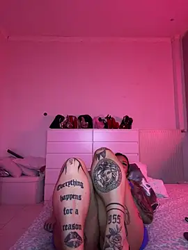  MelinaCurves  online show from April 7, 10:12 pm