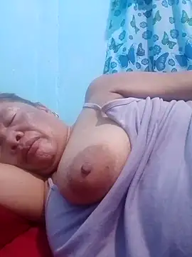 Snapshot of sexylizzy4u chatting on September 14, 2:15 pm sexylizzy4u online show from September 14, 2:15 pm