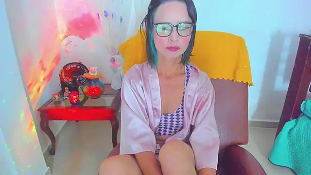 BrianaGarner online show from January 9, 7:35 am