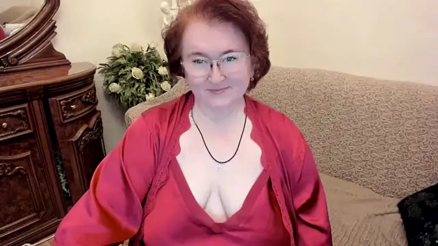 leiamillersonn online show from September 26, 7:00 pm