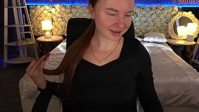 MiaRedFox online show from January 17, 1:29 pm