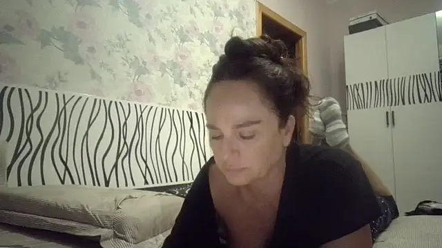 LindaStarS online show from October 4, 4:11 pm