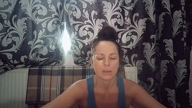 LindaStarS online show from November 21, 6:04 am