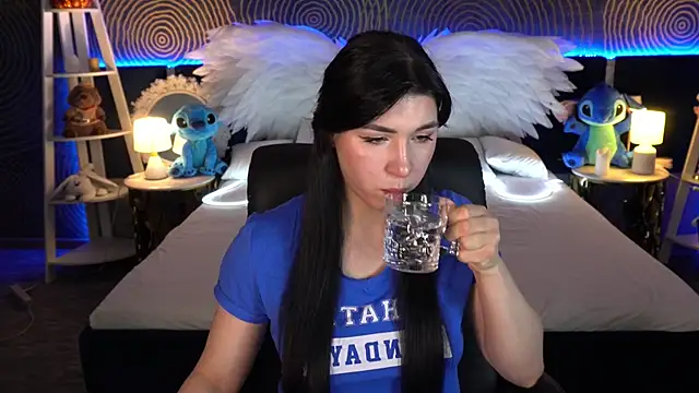 EmilyCandyy online show from November 10, 7:14 am