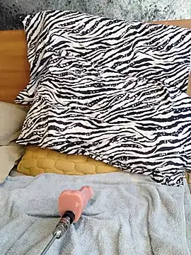 kinky milaxh online show from October 28, 10:47 pm