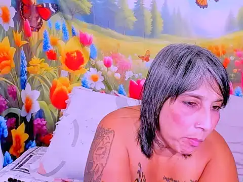 indianroxy online show from April 8, 5:15 pm