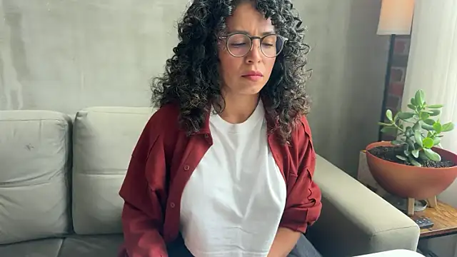 illaroom online show from September 30, 7:52 pm