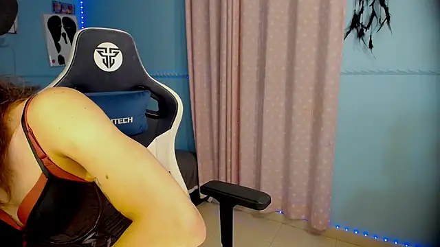 charlottesexxx online show from November 11, 9:23 pm