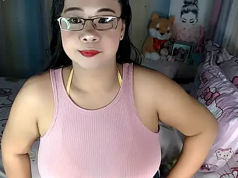 hersheykisses07 online show from December 1, 2:26 am