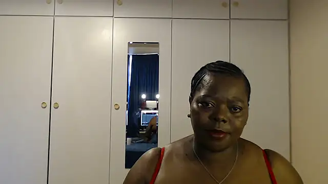 Snapshot of MatureBoobsDiva chatting on October 15, 2:41 pm MatureBoobsDiva online show from October 15, 2:41 pm