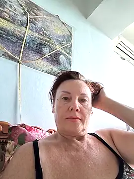 Snapshot of _lady_red_ chatting on September 11, 11:54 am lady red online show from September 11, 11:54 am
