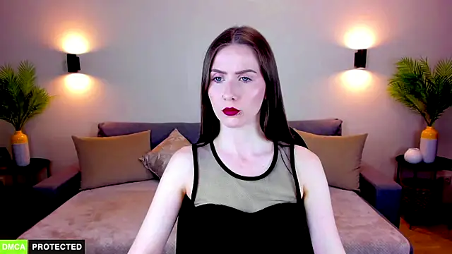 TheWoman   online show from March 18, 7:19 pm