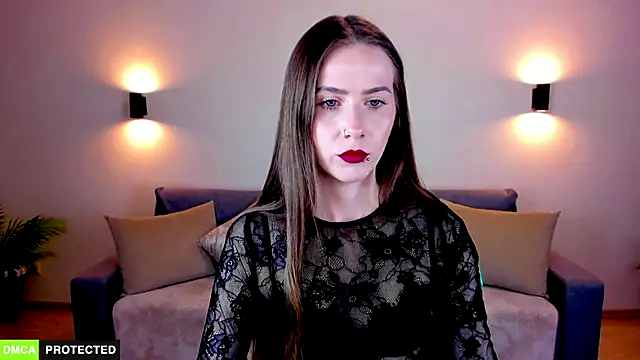 TheWoman   online show from February 3, 7:18 pm