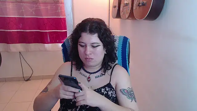 Smoke trip Alicia online show from December 4, 11:45 am