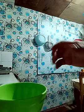 XXLorie 02 online show from December 1, 1:14 pm