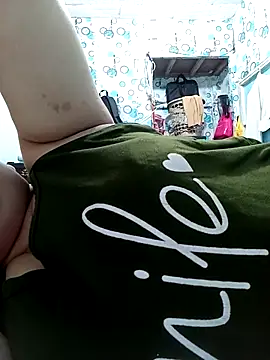 XXLorie 02 online show from February 4, 7:00 am