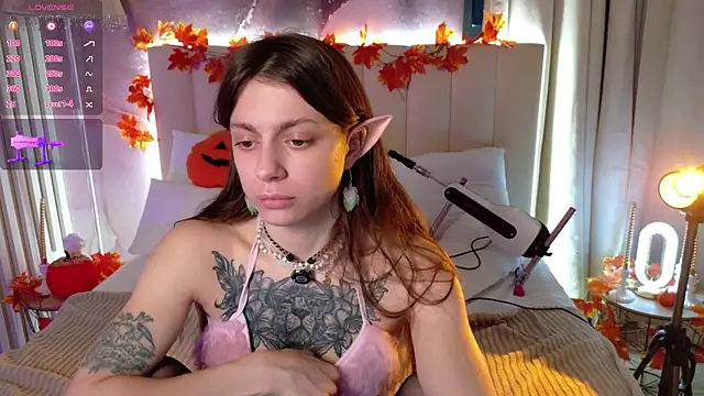 Eille Elfie online show from October 29, 6:29 am