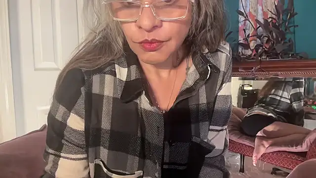 DegenerateSaint online show from December 5, 1:34 pm