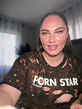 lovely beast online show from February 17, 6:07 pm